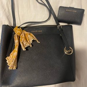 Black Michael Kors Tote & Wallet